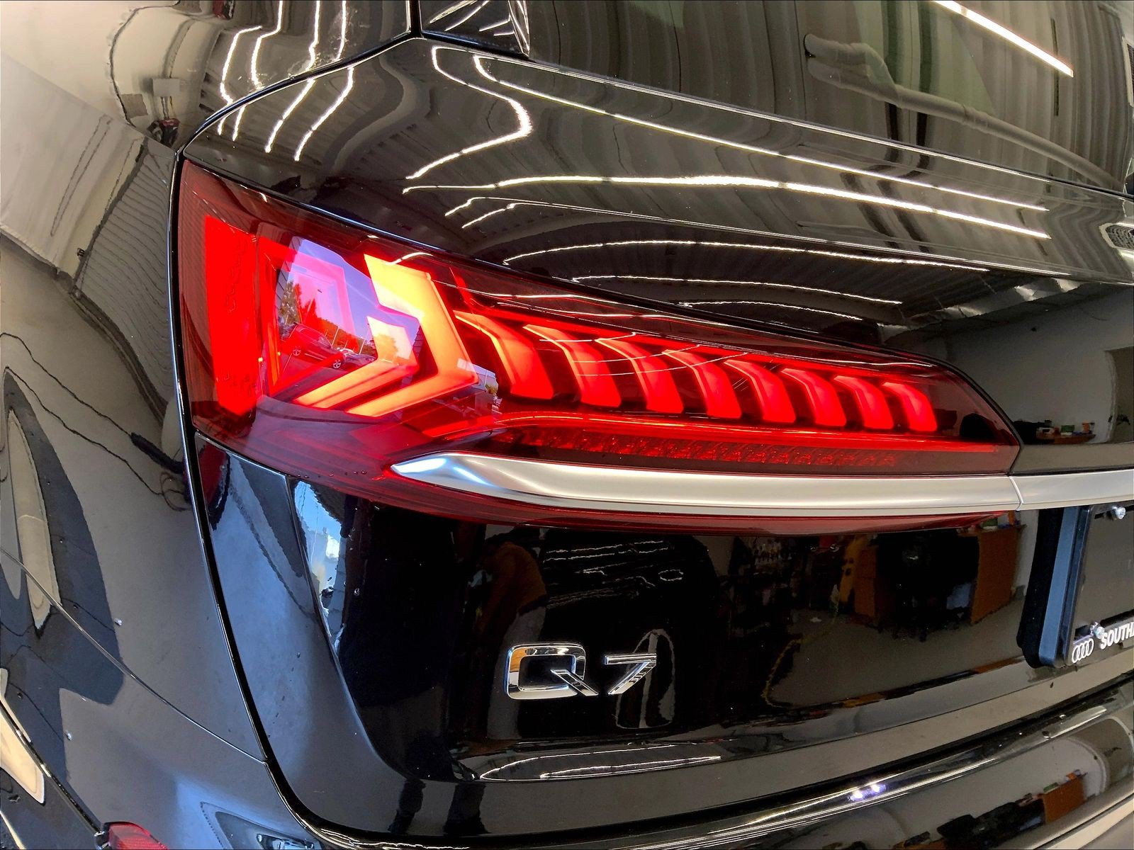 Certified 2023 Audi Q7 2.0T Premium Plus w/ Premium Plus Package AWD/4WD image 28