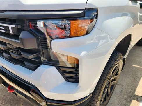 Used 2025 Chevrolet Silverado 1500 Custom Trail Boss w/ LPO, Dark Essentials Package AWD/4WD image 7