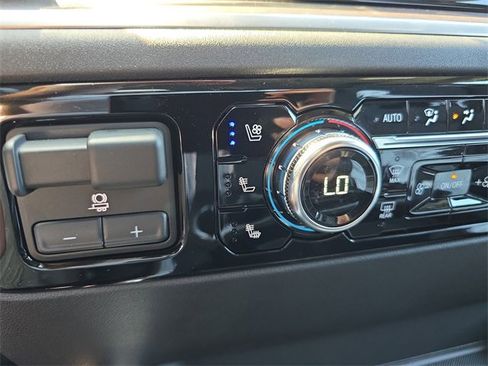 New 2025 GMC Sierra 2500 SLT w/ SLT Premium Package image 24