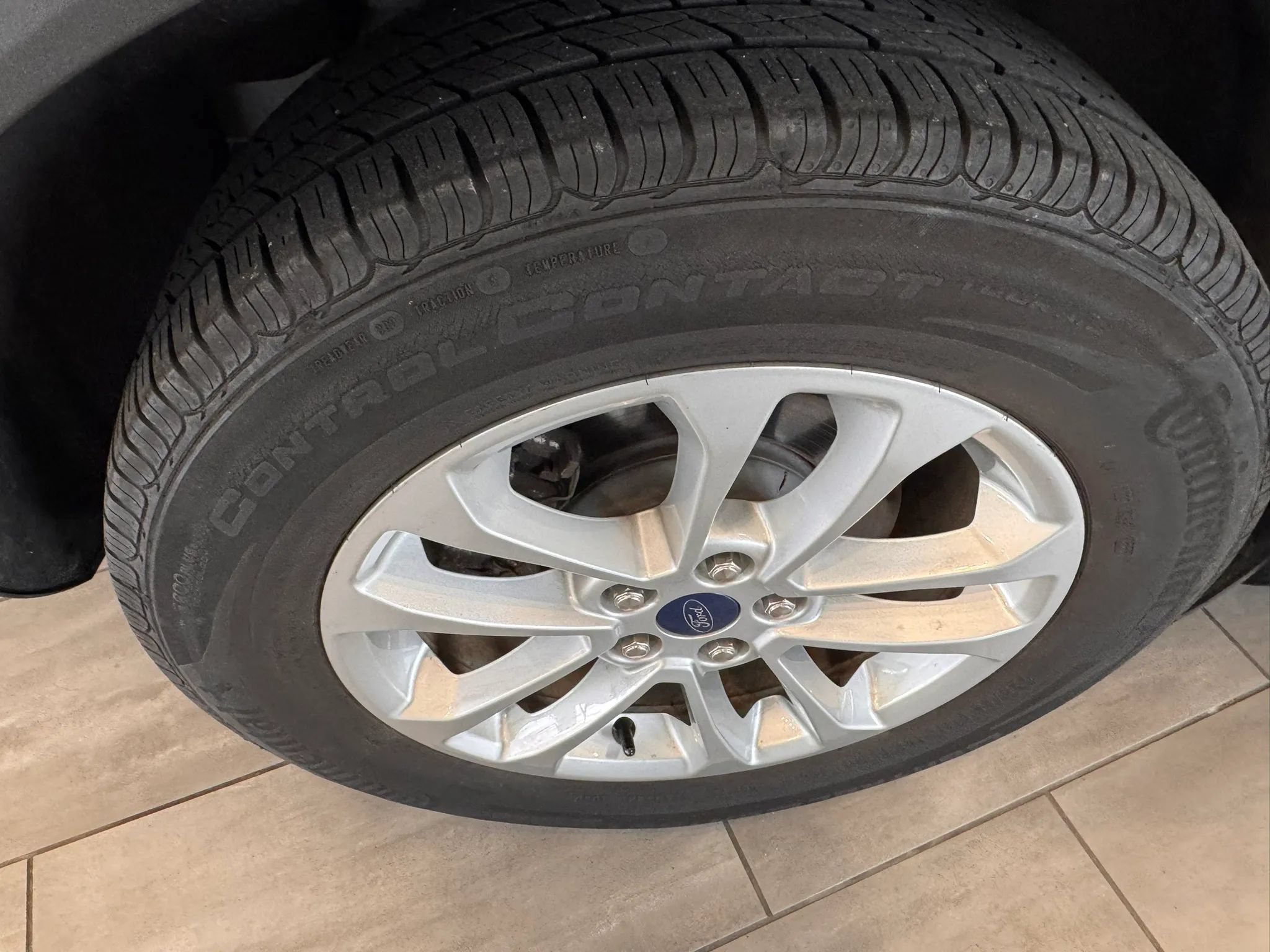 Used 2020 Ford Escape SE FWD image 17