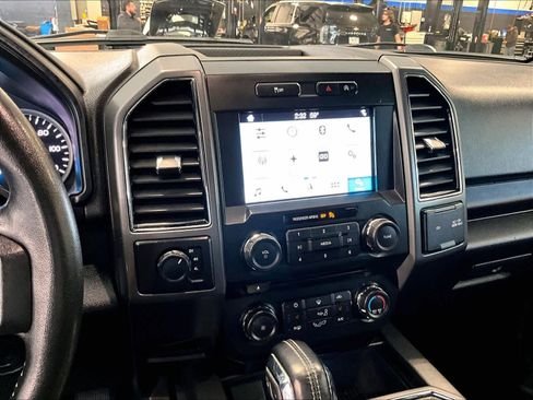 Used 2018 Ford F150 XLT w/ Equipment Group 302A Luxury AWD/4WD image 18