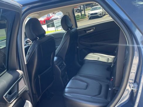 Used 2019 Ford Edge Titanium FWD image 10