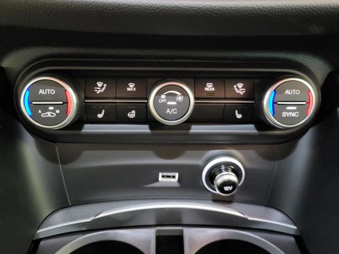 New 2025 Alfa Romeo Stelvio Sprint image 37