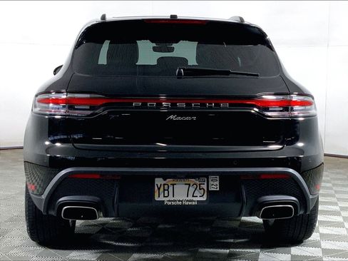 Certified 2026 Porsche Macan AWD/4WD image 10