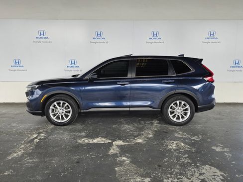 Used 2023 Honda CR-V EX image 3