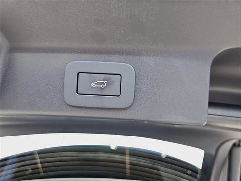 New 2026 Jaguar F-PACE R-Dynamic S image 13