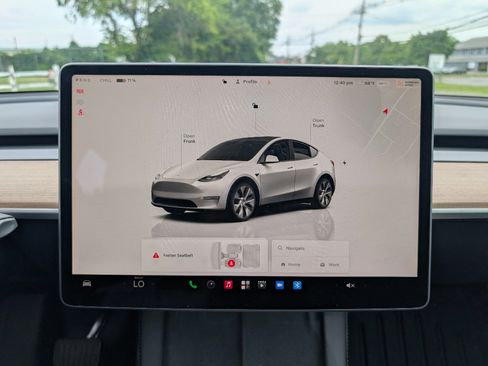 Used 2023 Tesla Model Y Long Range AWD/4WD image 24