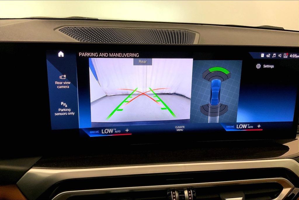 Used 2023 BMW 330e xDrive AWD/4WD image 17
