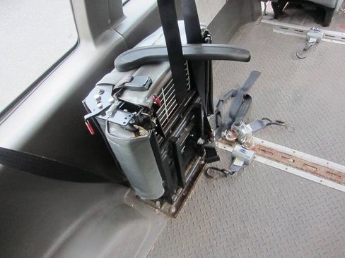 Used 2010 Ford E-250 and Econoline 250 RWD image 16