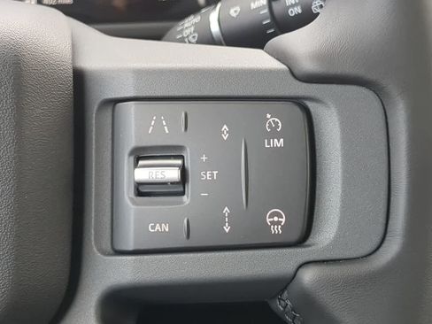 New 2026 Land Rover Defender 110 X-Dynamic SE AWD/4WD image 27