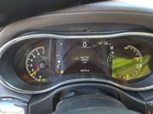 Used 2019 Jeep Grand Cherokee Overland w/ Jeep Active Safety Group image 14