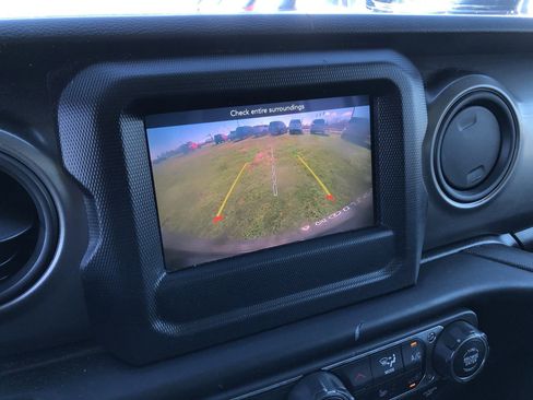 Used 2022 Jeep Wrangler Unlimited Sport image 20