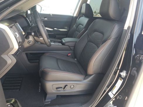 New 2025 Nissan Pathfinder Platinum w/ Cargo Package image 7