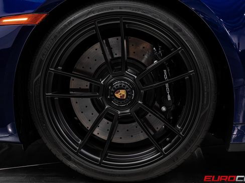 Used 2024 Porsche 911 Carrera GTS RWD image 23