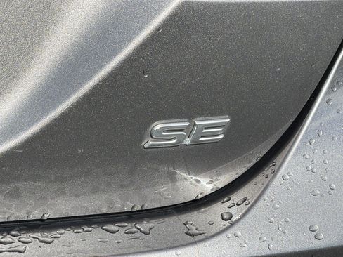 Used 2019 Toyota Camry SE FWD image 22