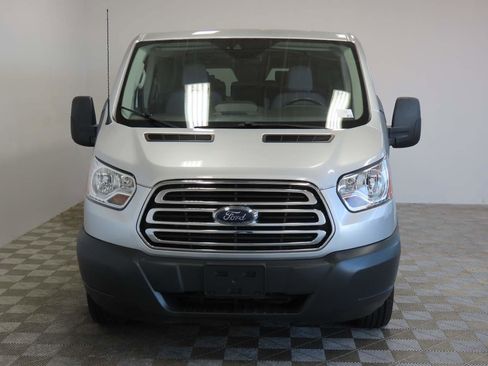 Used 2018 Ford Transit 150 XLT image 2