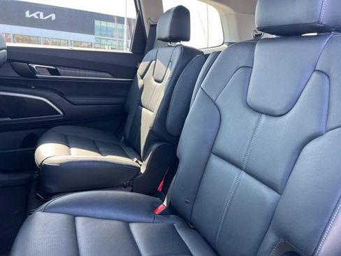 Certified 2023 Kia Telluride EX w/ EX Captain's Chair Package image 35