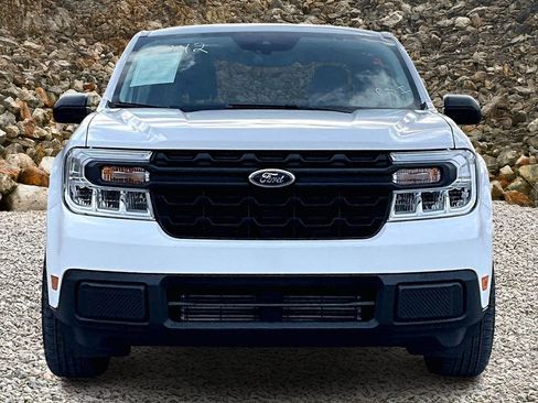 Used 2022 Ford Maverick XL image 3