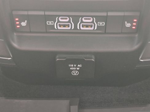 Used 2026 RAM 1500 Laramie w/ Night Edition image 15