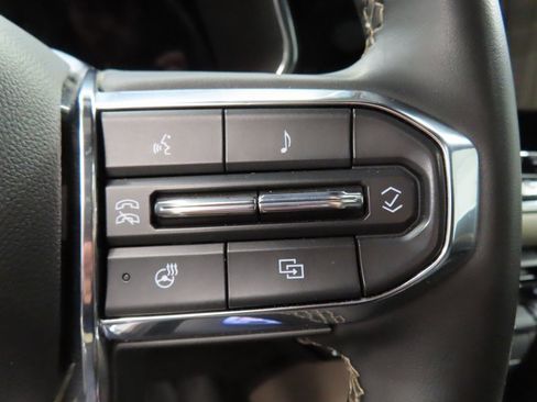 Used 2023 GMC Canyon Denali image 57