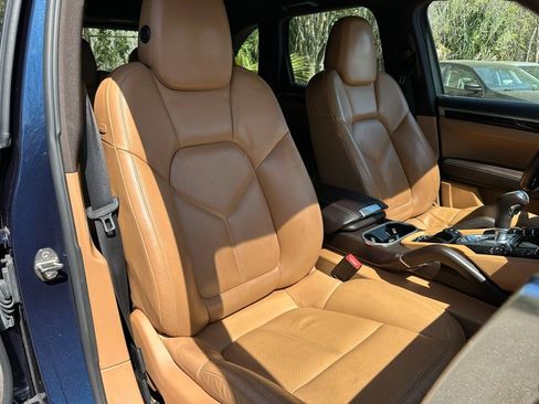 Used 2013 Porsche Cayenne AWD/4WD image 40