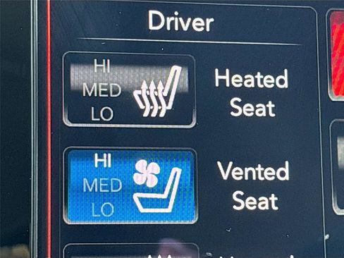 Used 2021 RAM 1500 Laramie image 25