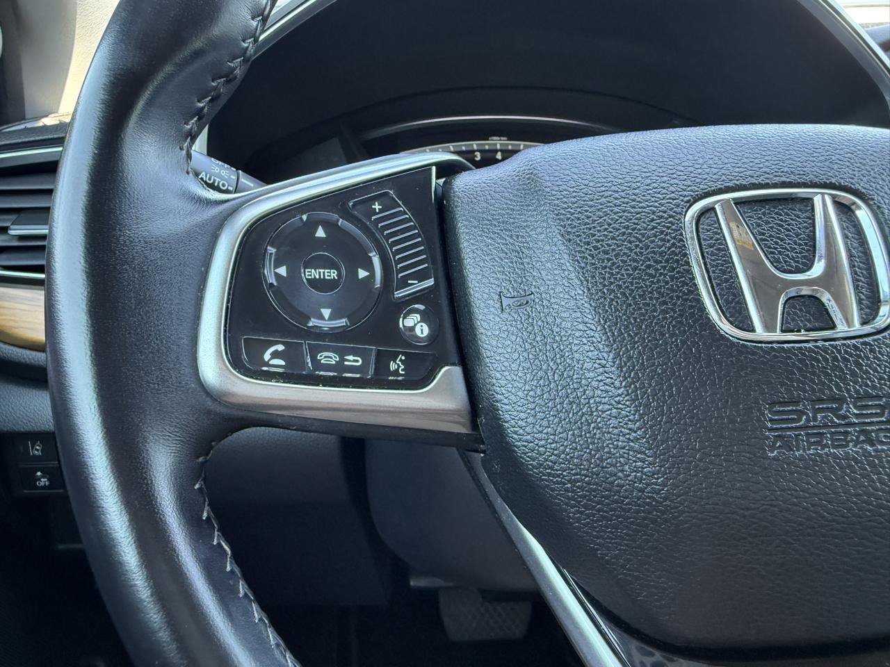 Used 2018 Honda CR-V Touring image 25