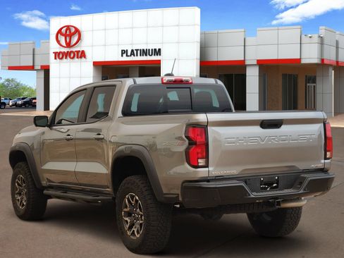 Used 2025 Chevrolet Colorado ZR2 w/ Technology Package AWD/4WD image 5