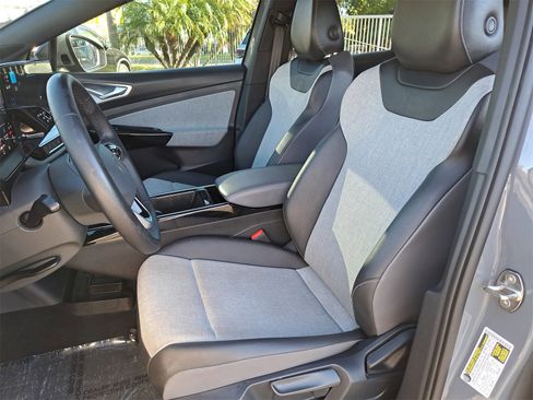Certified 2023 Volkswagen ID.4 2WD image 14