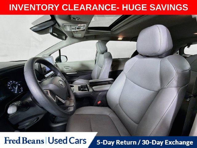 Used 2024 Toyota Sienna XLE w/ XLE Plus Package AWD/4WD image 29