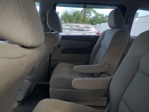 Used 2014 Honda Odyssey LX image 9