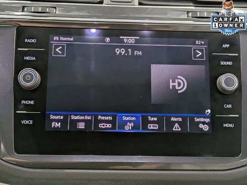 Used 2022 Volkswagen Tiguan SE image 13