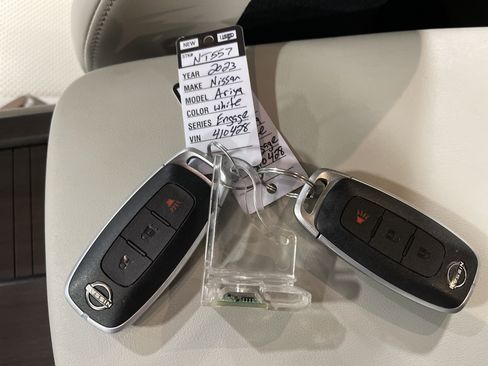 Used 2023 Nissan Ariya FWD image 26