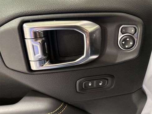 New 2025 Jeep Wrangler Unlimited Rubicon 392 image 19