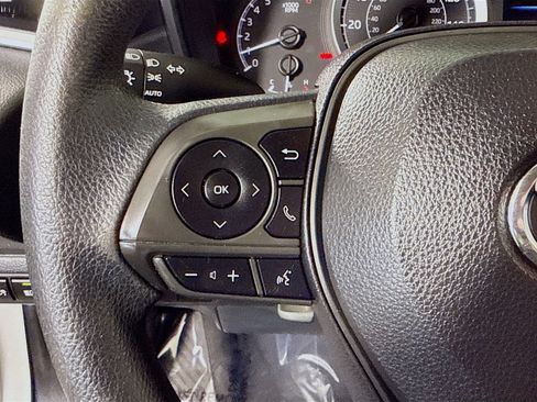 Used 2021 Toyota Corolla LE FWD image 14