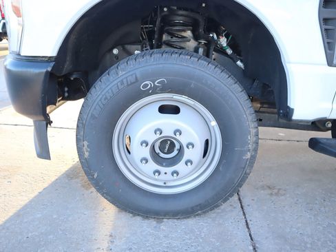 New 2025 Ford F350 XL AWD/4WD image 15