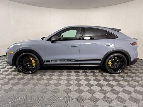Used 2022 Porsche Cayenne Turbo GT image 3