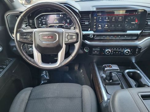 Used 2022 GMC Sierra 1500 Elevation w/ LPO, Elevation Black Package image 16