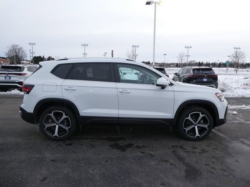 New 2026 Volkswagen Taos SEL AWD/4WD image 22