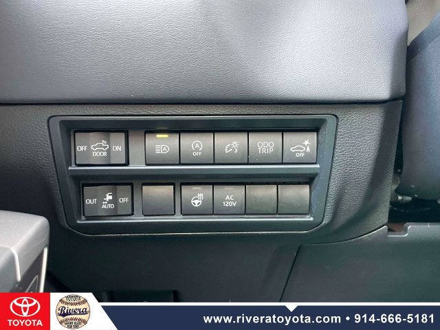 Certified 2022 Toyota Tundra Platinum w/ Advanced Package AWD/4WD image 21
