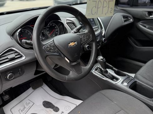 Used 2019 Chevrolet Cruze LT w/ LT Fleet Convenience Package FWD image 10