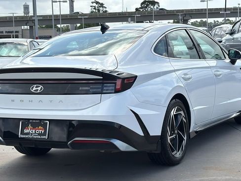 Used 2024 Hyundai Sonata SEL w/ Convenience Package FWD image 5