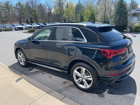 Used 2020 Audi Q3 2.0T Prestige w/ Prestige Package image 36