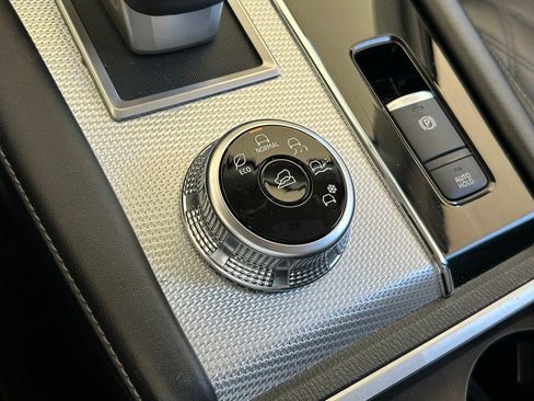 Used 2022 Mitsubishi Outlander SEL image 46