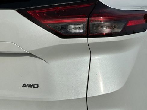 Used 2025 Nissan Rogue SV image 29