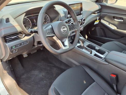 New 2025 Nissan Sentra SR w/ Midnight Edition FWD image 14