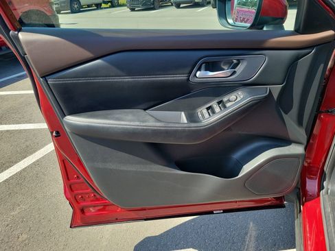 Used 2023 Nissan Rogue SV w/ SV Premium B Package FWD image 30
