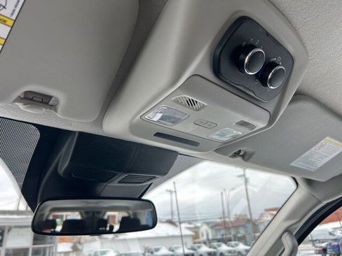 Used 2022 Ford Transit 350 XLT image 28