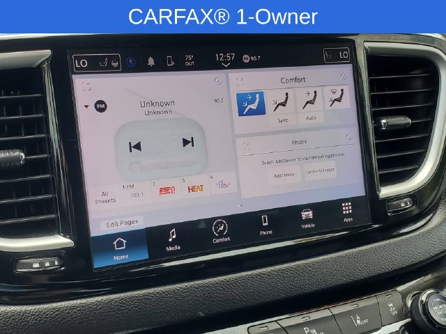 Used 2023 Chrysler Pacifica Touring-L FWD image 19
