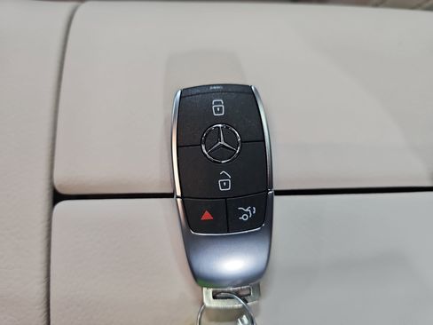 New 2026 Mercedes-Benz GLE 450 4MATIC image 36